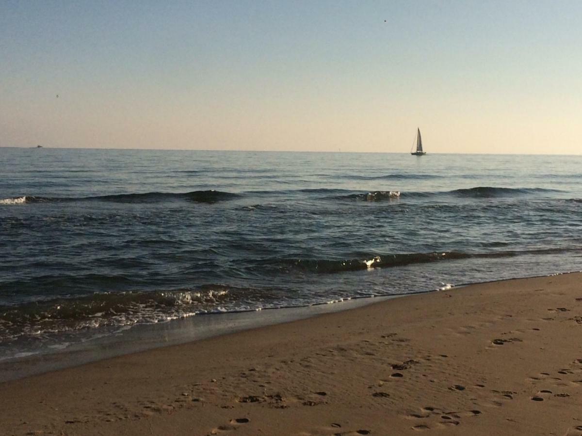 Heliopolis Cap D'Agde Village Naturiste Luaran gambar